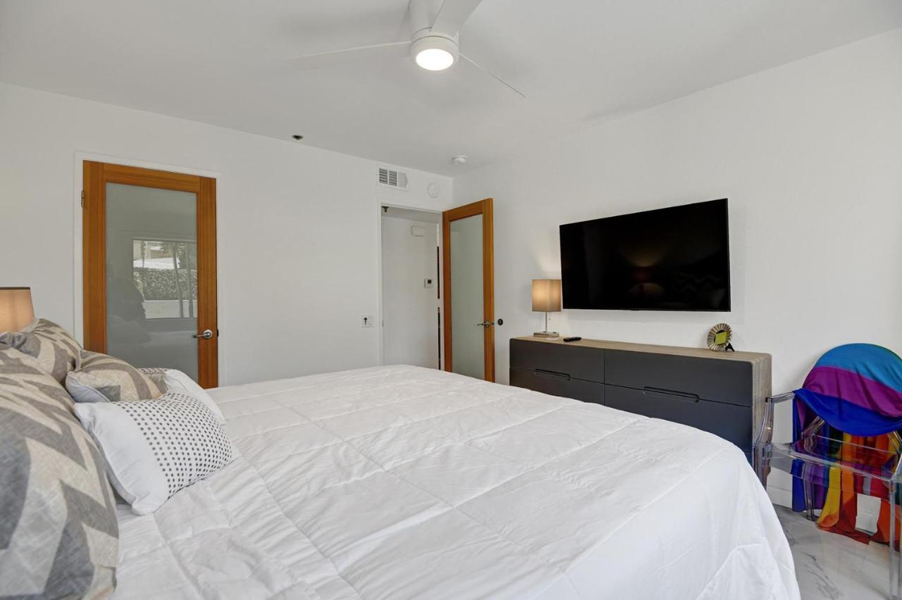 Modern Plaza Villas Oasis Palm Springs Exterior foto